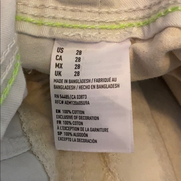 White, Blue, and Gray American Eagle Cargo Shorts! - Picture 4 of 4